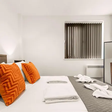 Lovely 1 Bedroom In W Wifi Apartment *